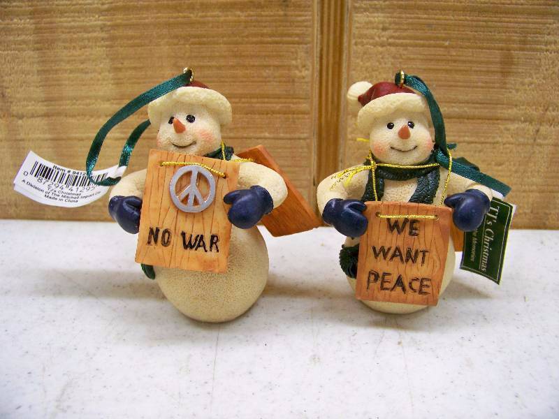 lot 723 image: Case of 72 Peace Snowman Ornaments