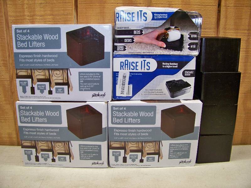lot 764 image: 6 Sets of Bed Risers