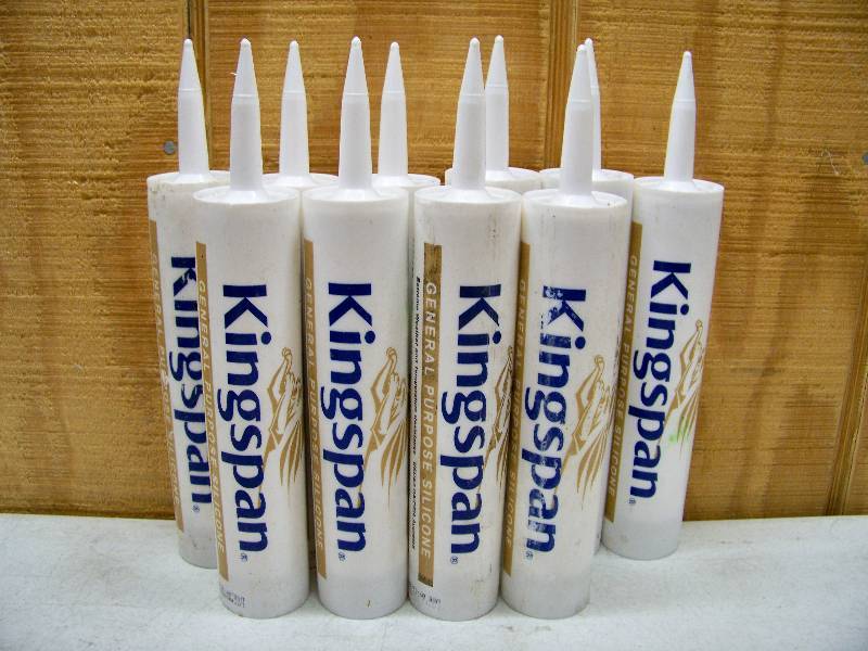 lot 767 image: 10 Tubes Kingspan General Purpose Silicone