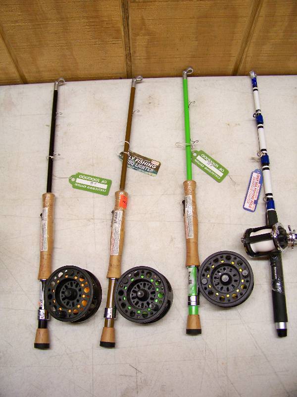 lot 810 image: 3 Gibson Fly Fishing and 1 Deep Sea Fishing BBQ Lighters