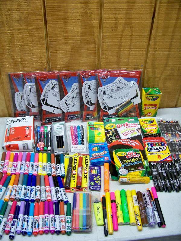 lot 837 image: Crayons and Markers