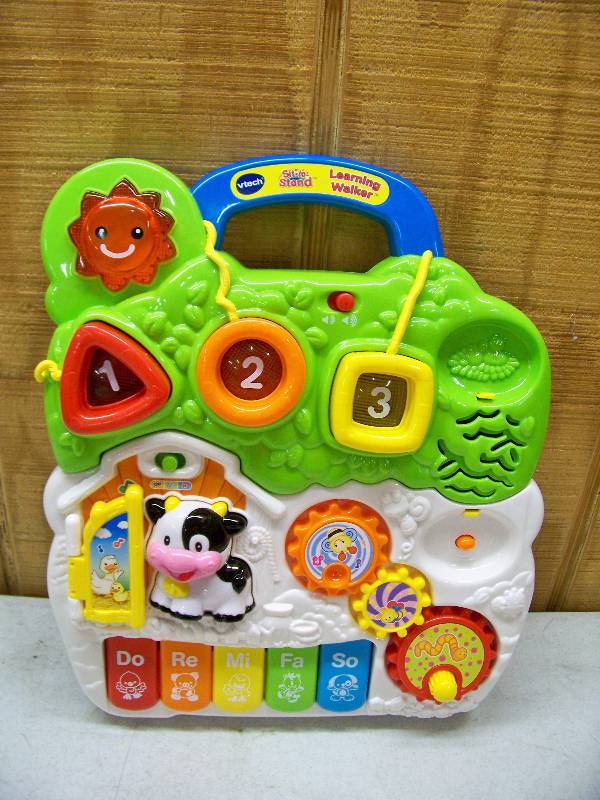 lot 853 image: Vtech Learning Walker Activity Pad