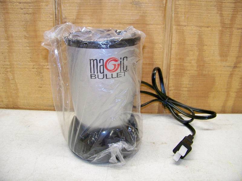 lot 855 image: Magic Bullet Motor Base