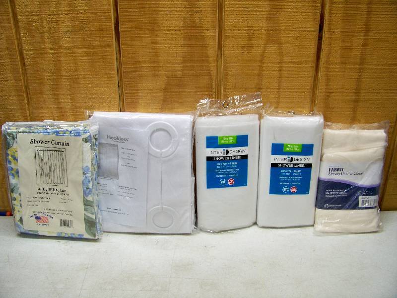 lot 863 image: Shower Curtains