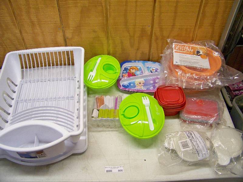 lot 866 image: Kitchen and Food Storage