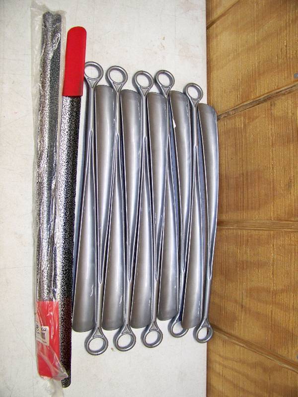 lot 872 image: Shoe Horns