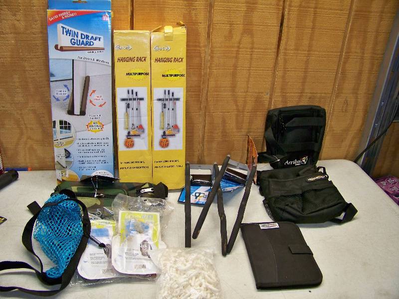 lot 878 image: Storage and Organizing