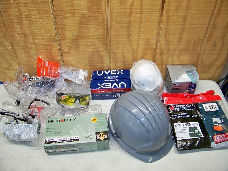 lot 882 image: Safety