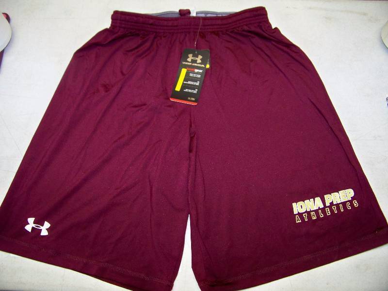 lot 901 image: 4 Pair Mens Under Armor Shorts