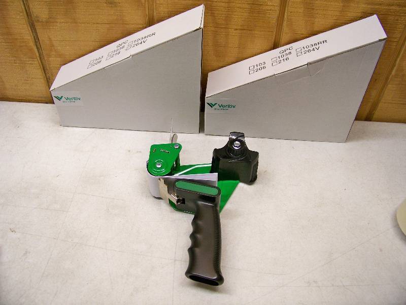 lot 932 image: 2 Vertiv Box Tape Guns