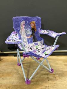 lot 28277 image: Frozen Folding Chair for Kids with Carry Bag 20 Tall - Armrest Fabric in one arm is loose.