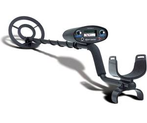 lot 36990 image: Bounty Hunter TK4 Tracker IV Metal Detector, 8-inch Waterproof Coil Detects, Black