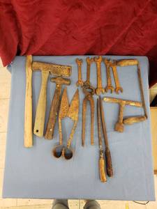 lot 6007 image: Lot of primitive tools