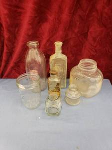 lot 6009 image: lot of old bottlesjars