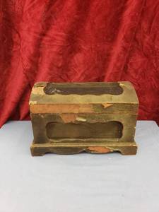 lot 6023 image: old wood box
