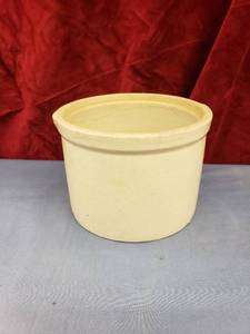 lot 6031 image: small crock