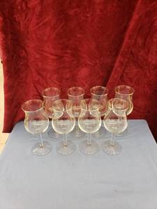 lot 6036 image: set of 8 wine glasses