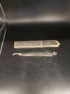 lot 6057 image: straight razor woriginal box