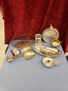 lot 6063 image: lot of metalsilver items