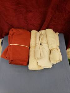 lot 6077 image: lot of fabricburlap