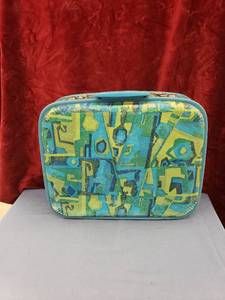 lot 6080 image: retro kids suitcase