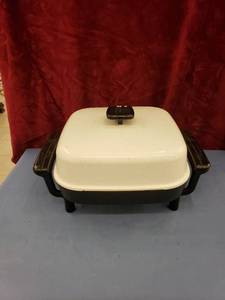 lot 6091 image: Presto electric skillet