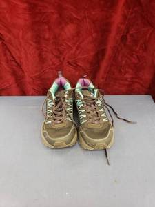lot 6097 image: Fila tennis shoes