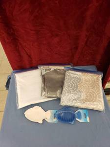 lot 6107 image: lot of bathroom items