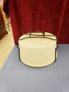 lot 6110 image: Tupperware cake saver whandle