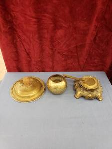 lot 6128 image: lot of brass items
