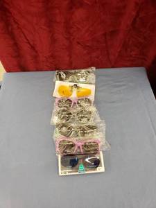 lot 6130 image: lot of sunglasses NIP