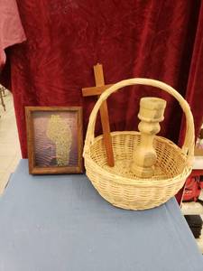lot 6131 image: large basketwood items