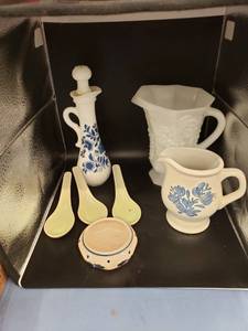 lot 6143 image: lot of collectible glassware