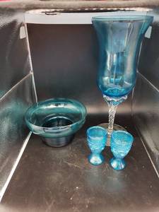 lot 6145 image: lot of turquoise glassware