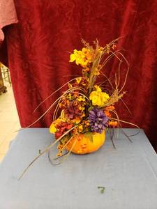 lot 6193 image: ceramic pumpkin arrangement