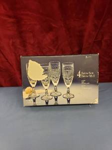 lot 6228 image: set 4 flutes 24% lead crystal woriginal box