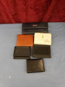 lot 6238 image: lot of wallets