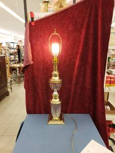 lot 6244 image: crystalbrass lamp