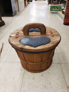 lot 6256 image: old wood sewing box