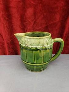 lot 6279 image: Green pitcher signed Dryden