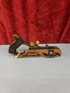 lot 6281 image: old wood plane