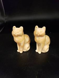 lot 6291 image: pair heavy stone cat figurines
