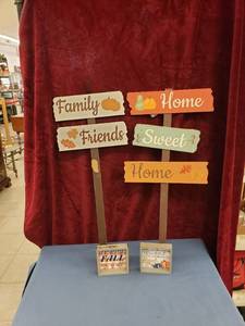lot 6371 image: lot of fall decor