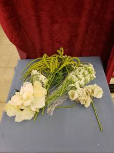 lot 6379 image: lot of greenerywhite flowers