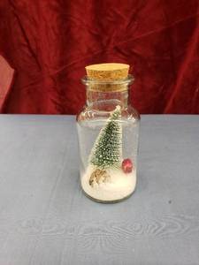 lot 6394 image: Christmas jar