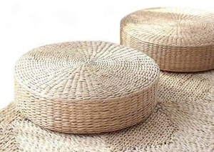 lot 3635 image: DUOSHIDA Tatami Floor Pillow Sitting Cushion,Round Padded Room Floor Straw Mat for Outdoor Seat(2 Pack 19.7x4.3)
