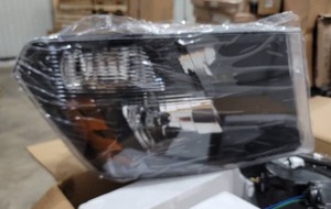lot 3700 image: Head Lights