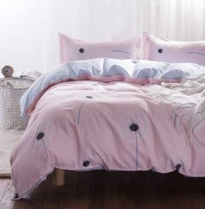 lot 3851 image: 3 Pieces Pink Duvet Cover Set - Ultra Soft and Easy Care Design Bedding Duvet Cover Queen Size  2 Pillow Shams- 800 TC Dandelion Girls Comforter Cover with Zipper Closure 4 Corner Ties