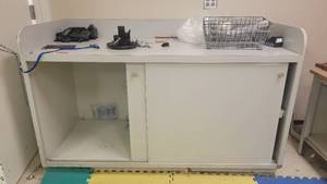 lot 40138 image: Gray Laminate Counter