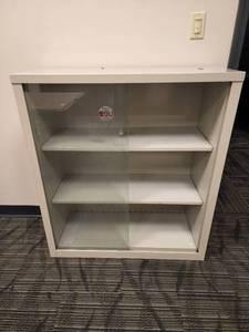 lot 49128 image: Glass Door Bookcase